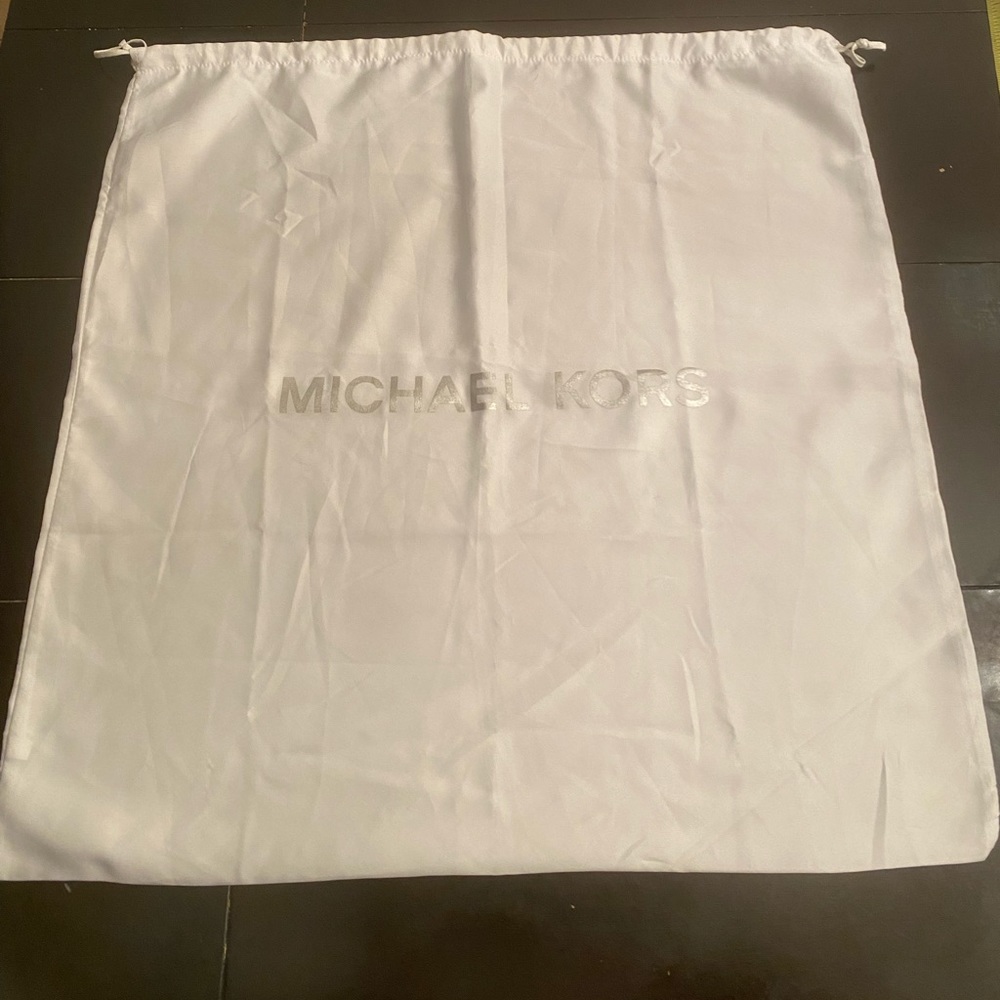 MICHAEL KORS BIG SILKY DUST BAG